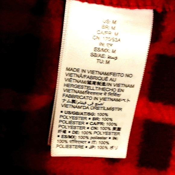 Amazon essentials super soft red flannel long sleeve full zip top. - Picture 3 of 3